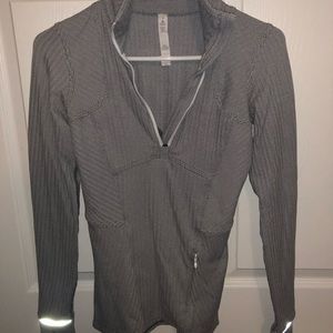 Lululemon grey quarter zip jacket size 2